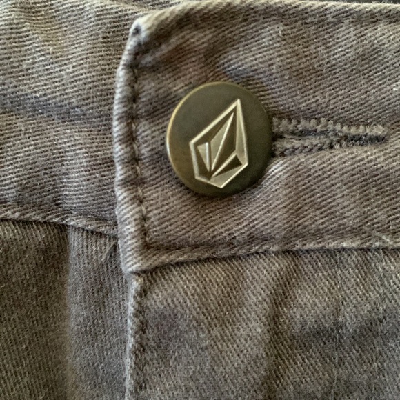 Volcom Men’s shorts size 40 - Picture 5 of 8